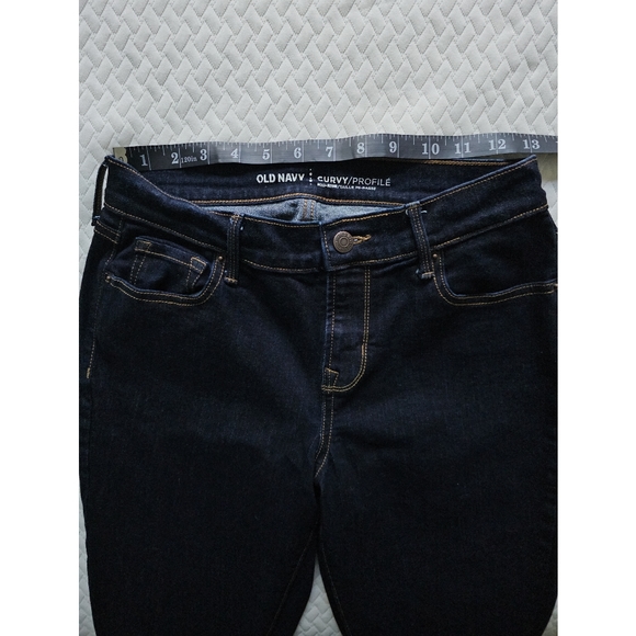 Old Navy (Petite) | Dark Wash Curvy Straight Leg Jeans - Picture 9 of 10